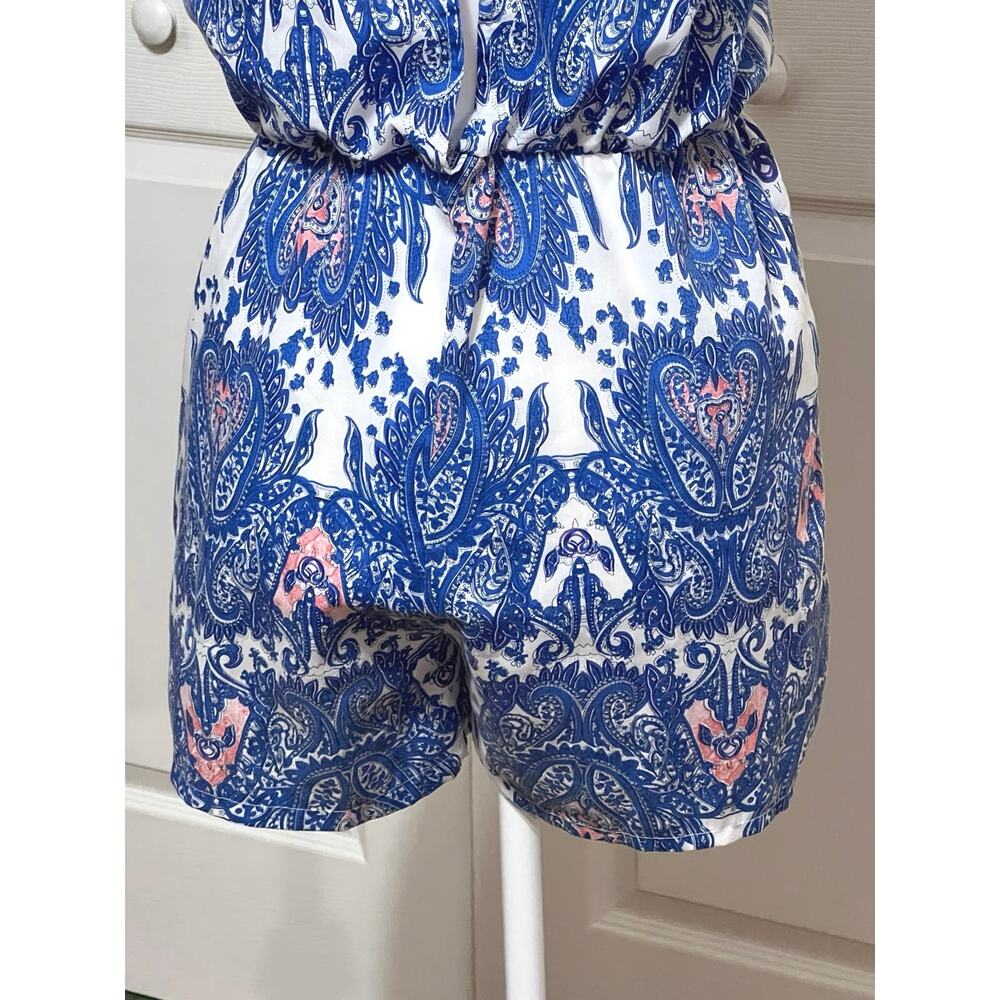FuGui.xing sunsuit Size M short jumper. Floral design. Cold shoulder sleeveless - Picture 5 of 5